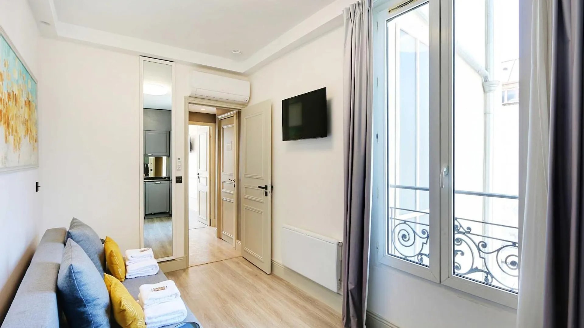Beautiful Apartment - 2Br 6P - Pere-Lachaise Paris 0*,  Frankreich