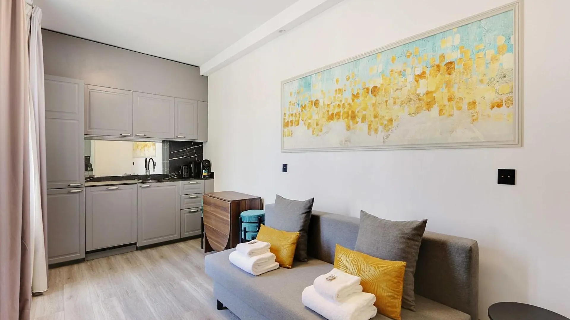 Beautiful Apartment - 2Br 6P - Pere-Lachaise 파리 프랑스